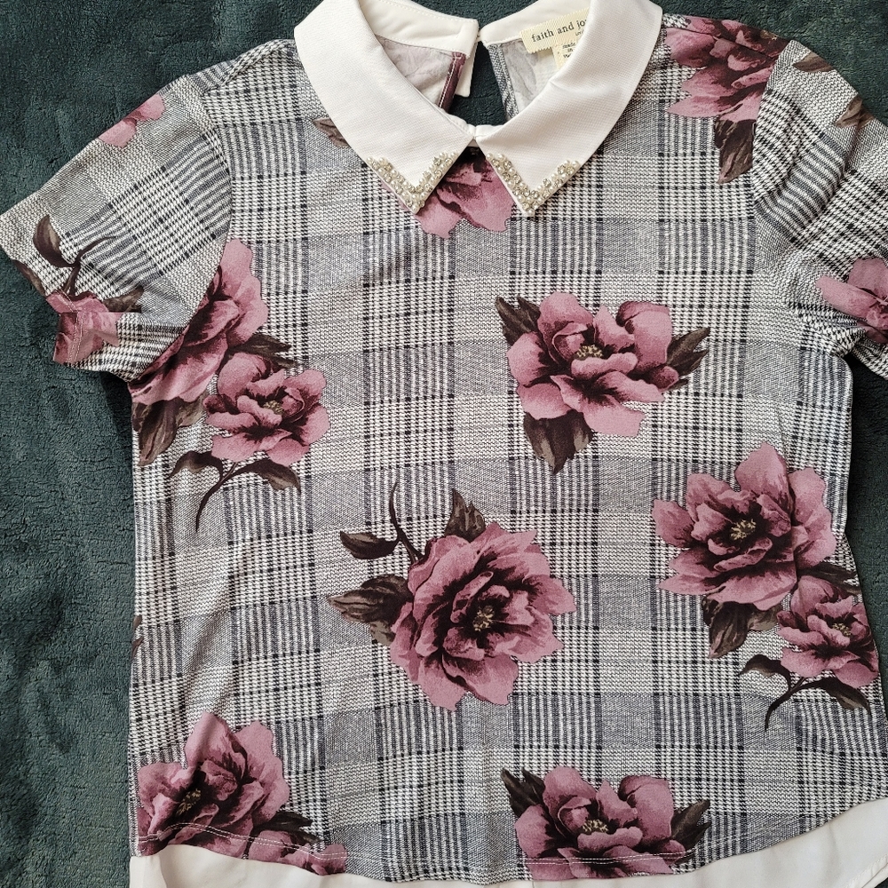 Faith and Joy blouse. Grey with pink roses, rhinestones on collar